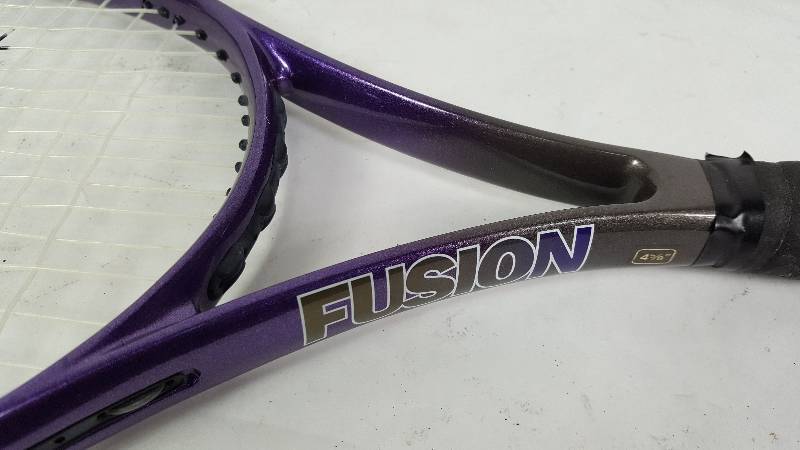 lot 17 image: Lot of 2 - Tennis Rackets