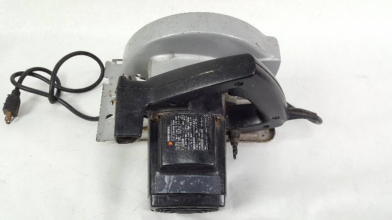 lot 50 image: Black & Decker 7 14 Corded Circular Saw