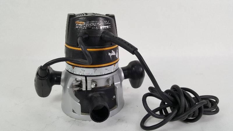 lot 51 image: Craftsman Professional 2HP Variable Speed Router
