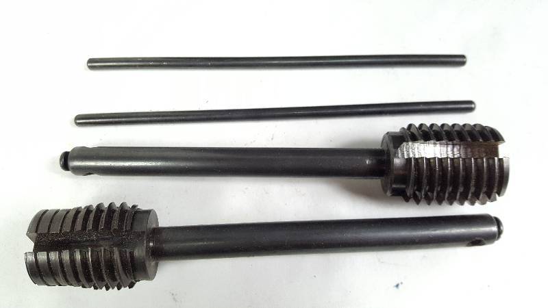 lot 64 image: Wood Threading Kit - Size 1 14