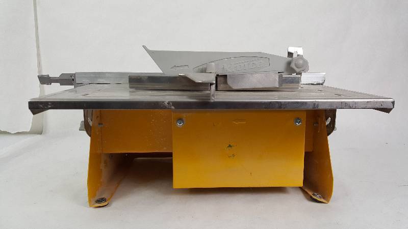lot 99 image: Workforce Portable Tile Cutter