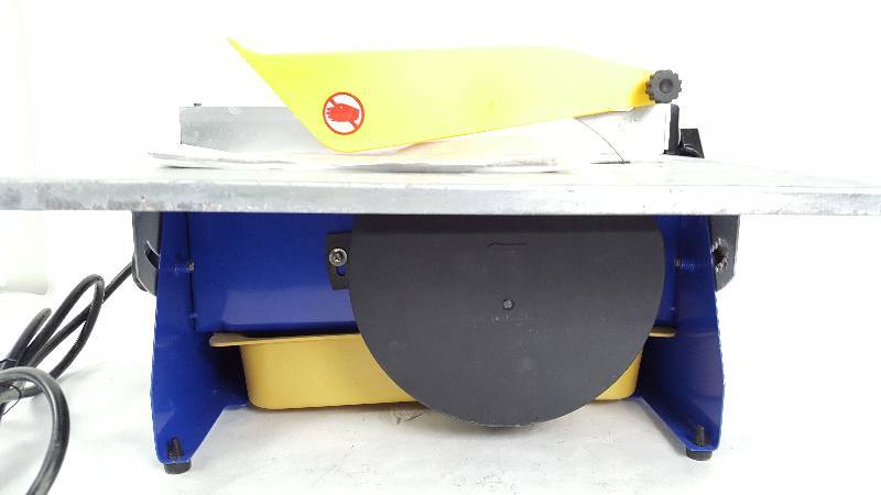 lot 100 image: Master Cut 7 Portable Tile Saw