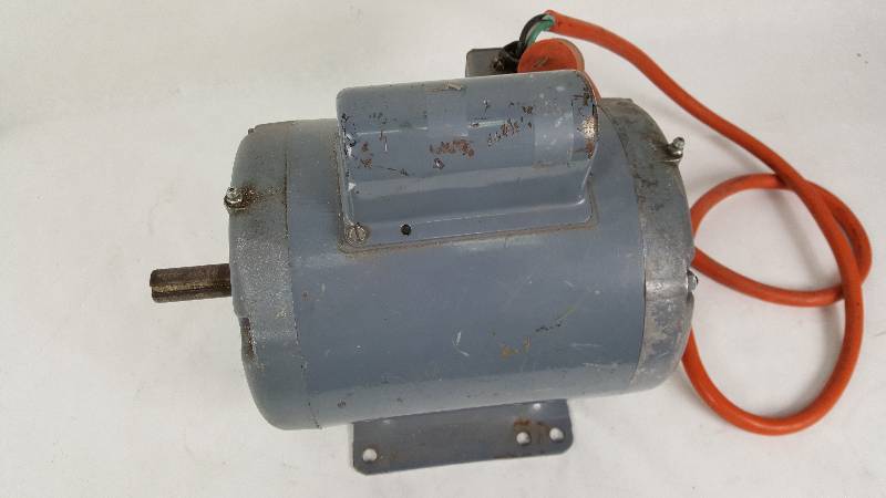 lot 102 image: Baldor Industrial Motor - 1HP