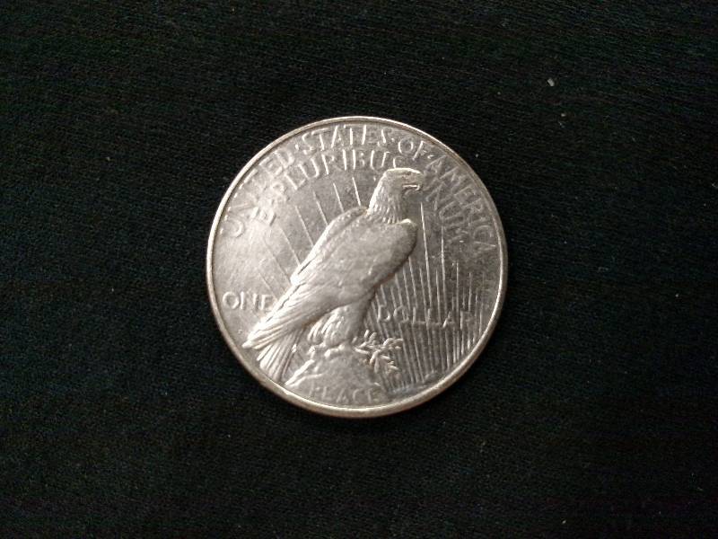 1922 D Peace Silver Dollar...