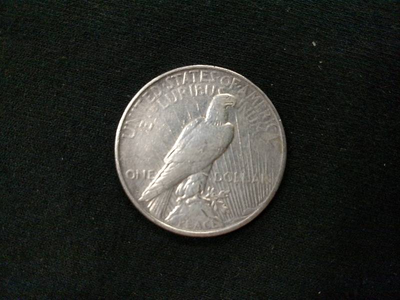 1922 D Peace Silver Dollar...