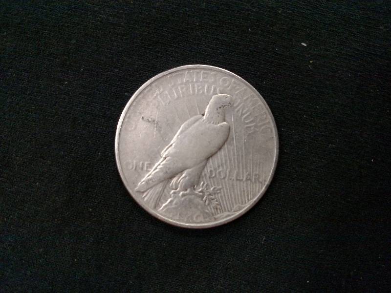 1922 D Peace Silver Dollar...