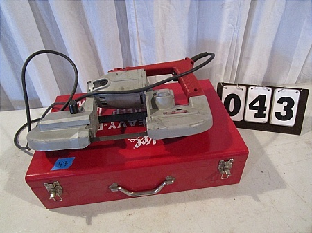lot 43 image: Milwaukee Deep Cut Band Saw