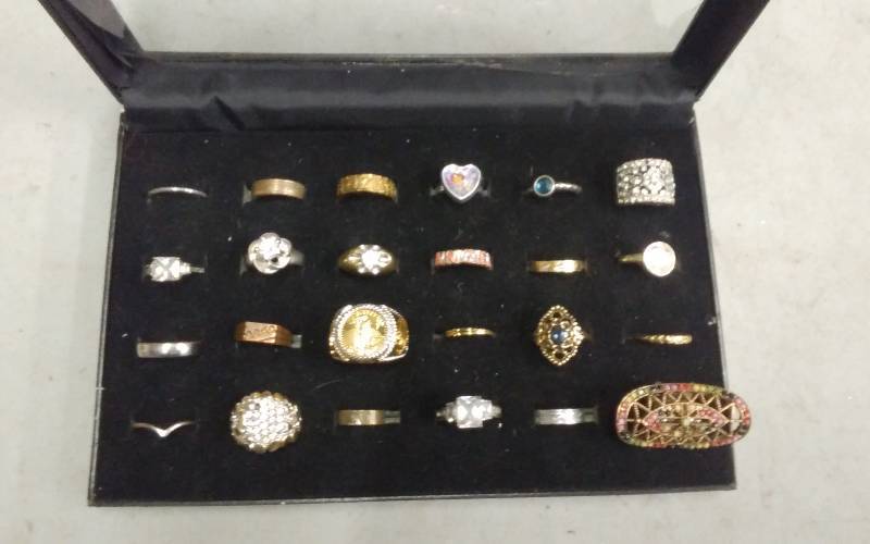 Assorted Jewelry