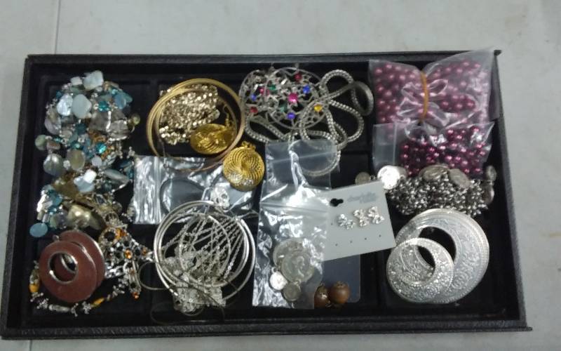 Assorted Jewelry