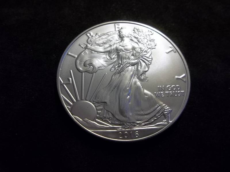2016 US Silver Eagle One Dollar Round One Oz. .999 Fine Uncirculated