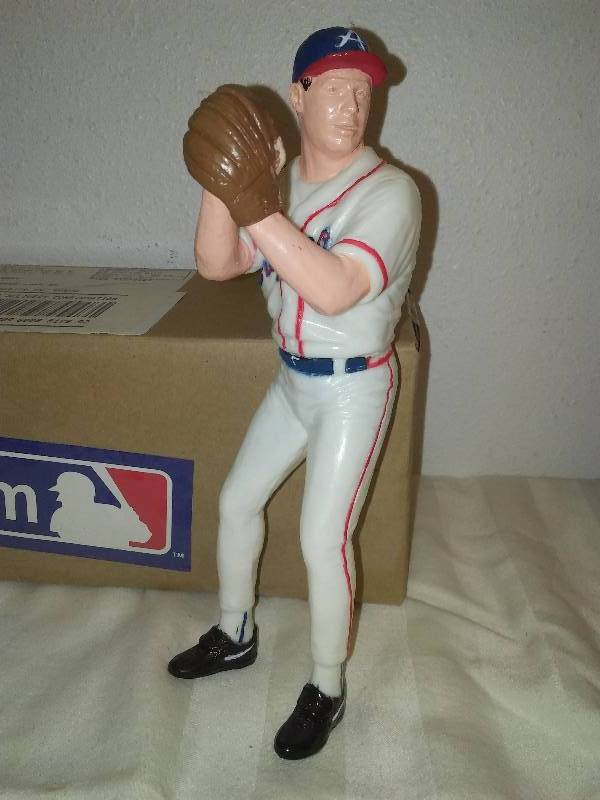 Greg Maddux Atlanta Braves Plastic Statue MLB