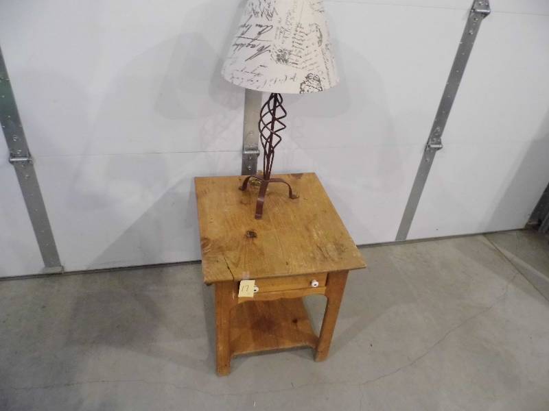 Table w Lamp