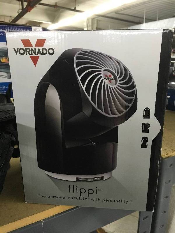lot 334 image: VORNADO FLIPPI V8 AIR PERSONAL FAN, MSRP $19.99