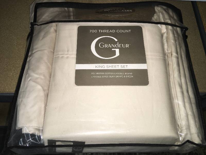 lot 351 image: GRANDEUR 700TC KING SHEETS, MSRP $39.99