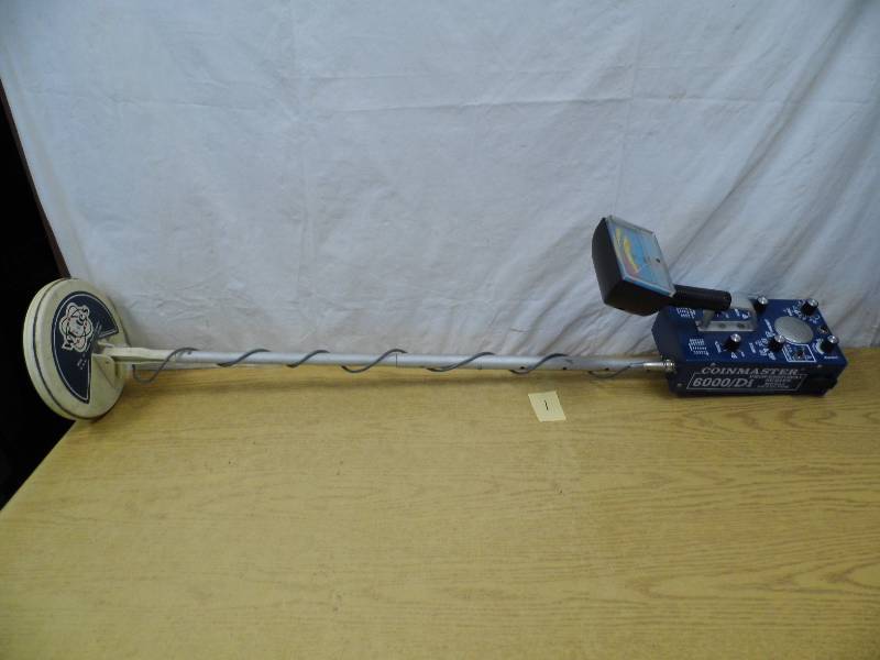 lot 1 image: Metal Detector