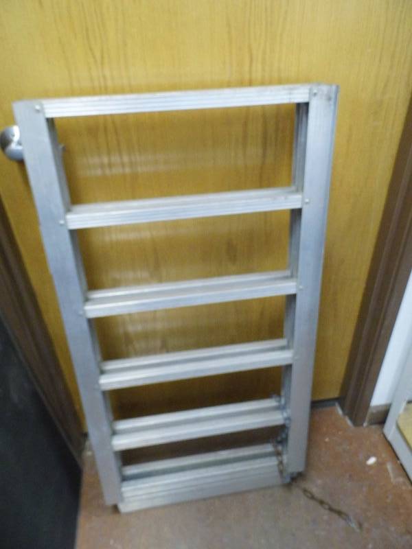 lot 6 image: Aluminum Ramp