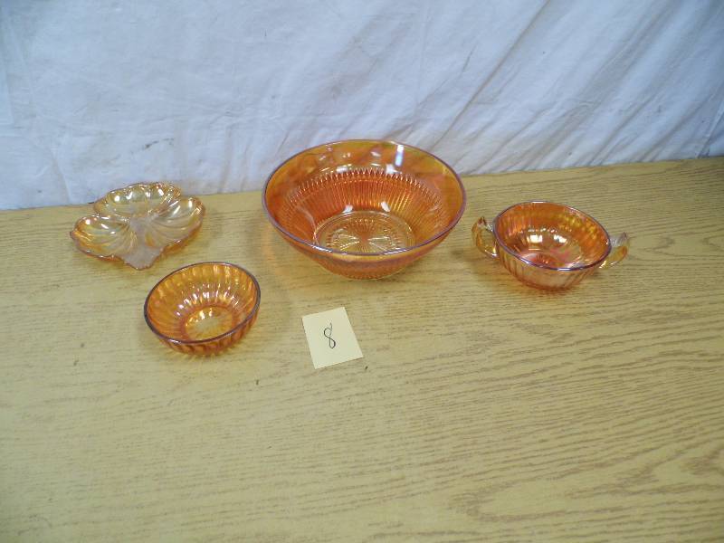 lot 8 image: Carnival Glass