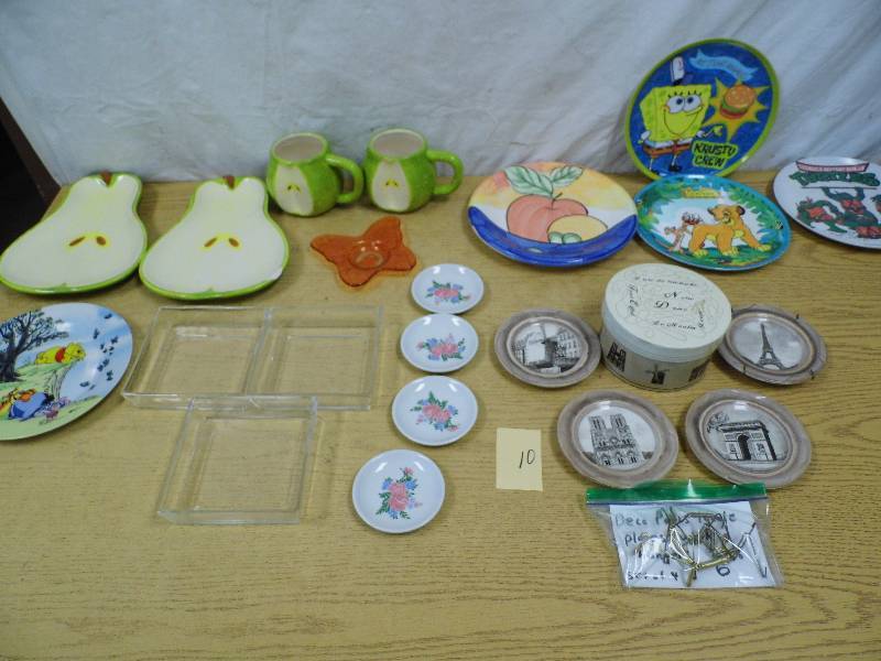 lot 10 image: Dishes