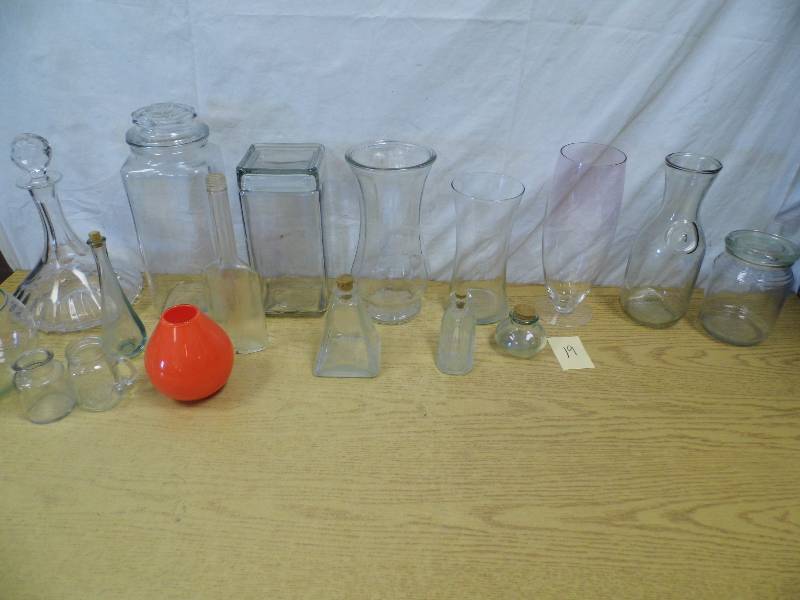lot 19 image: Vases - Decanters