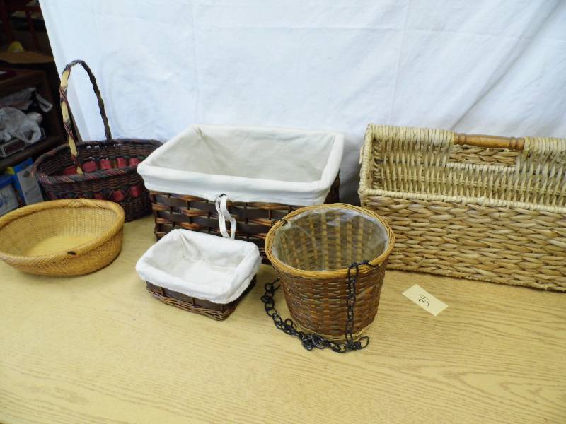 lot 34 image: Baskets - Vacuum Cleaner Covers