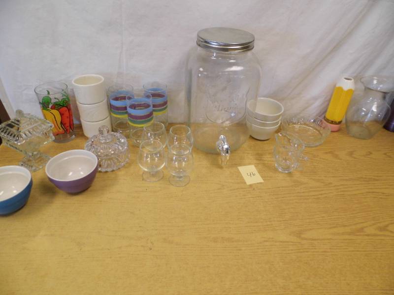 lot 46 image: Drink Dispenser
