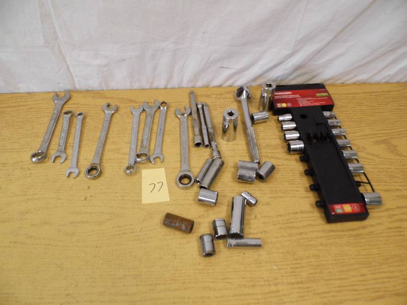 lot 77 image: Sockets - Wrenches