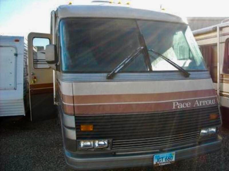 lot 5 image: 1987 Pacer Arrow Motorhome