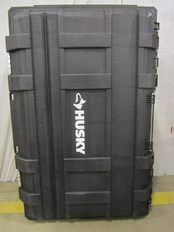 lot 20 image: Husky 35 in. Mobile Job Box
