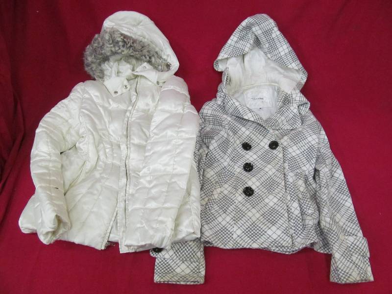 lot 57 image: juniors coats