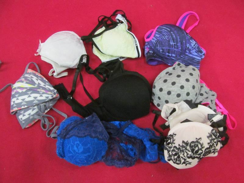 lot 60 image: ladies bras