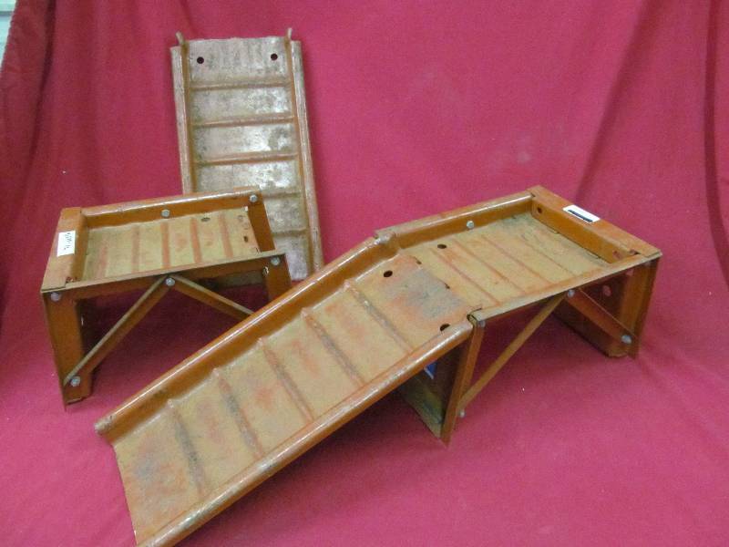 lot 61 image: Montgomery  Wards auto ramps