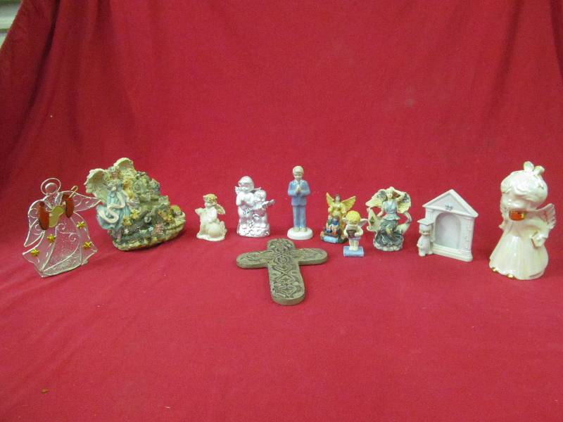 lot 77 image: home dcor