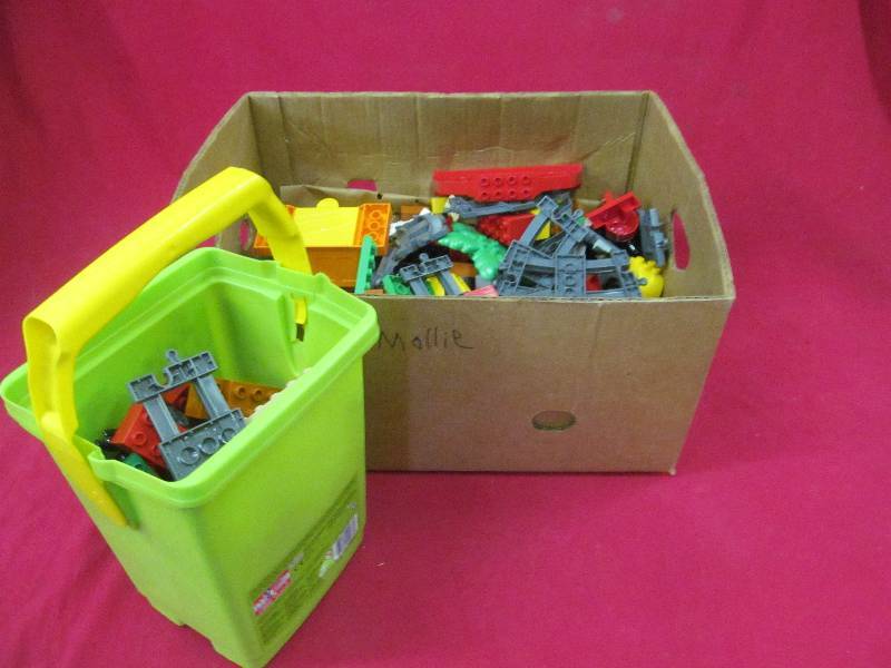 lot 85 image: mega blocks