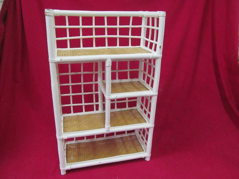 lot 115 image: shelf