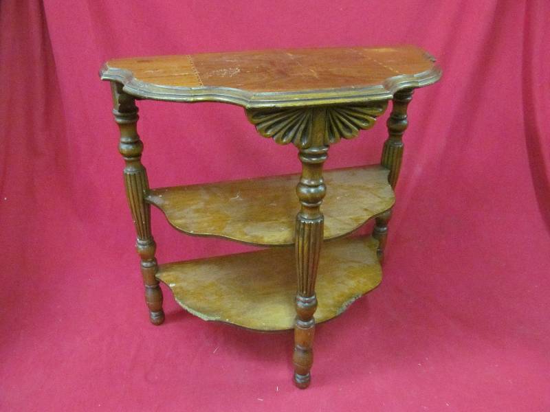 lot 117 image: vintage hall table