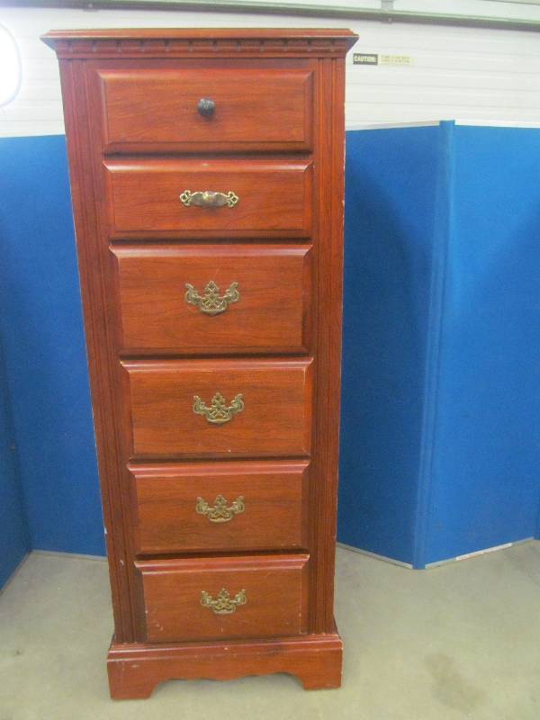 lot 144 image: Broy Hill Lingerie dresser