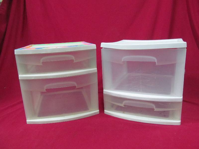 lot 146 image: Sterilite storage drawer