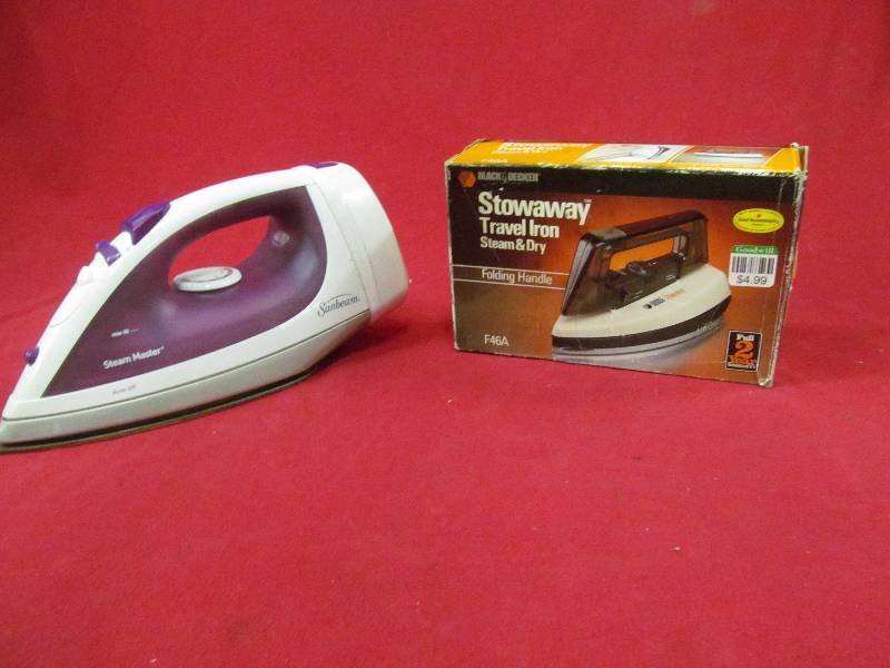 lot 150 image: Black decker  stow away iron, Steam master iron