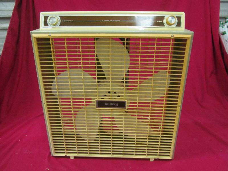 lot 207 image: Galaxy box fan