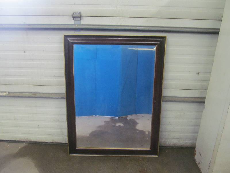 lot 212 image: mirror