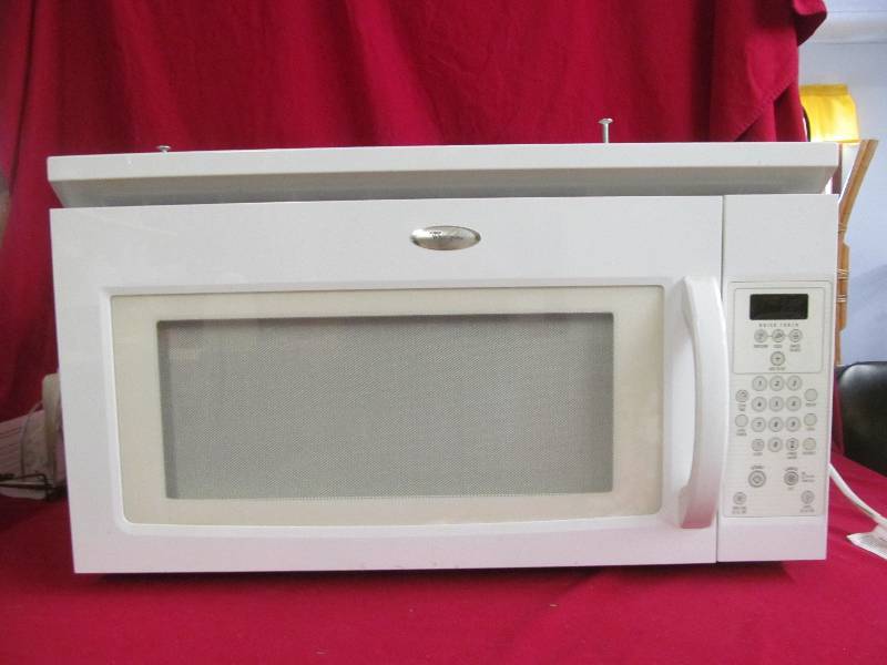 lot 216 image: Whirlpool microwave