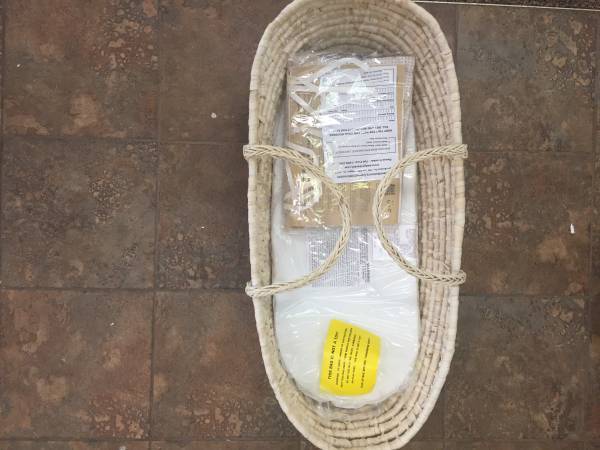 New, Badger Basket Natural Baby Moses Basket - EcruBeige Gingham Bedding