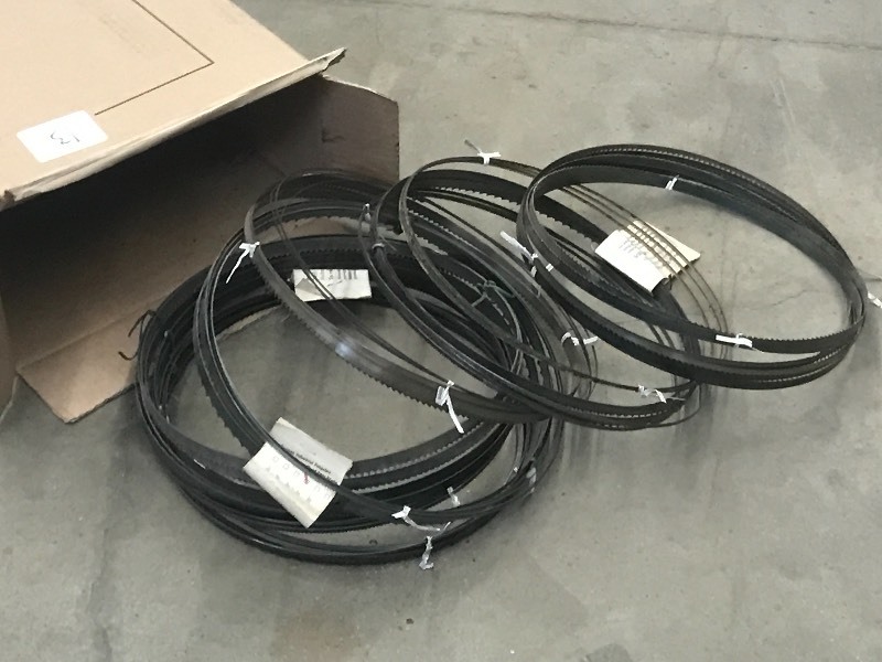 lot 13 image: Box Of Bandsaw Blades