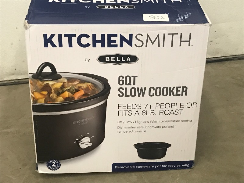 lot 22 image: Bella Slow Cooker
