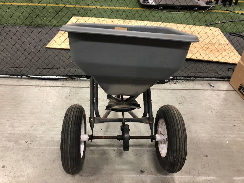 Yard Spreader