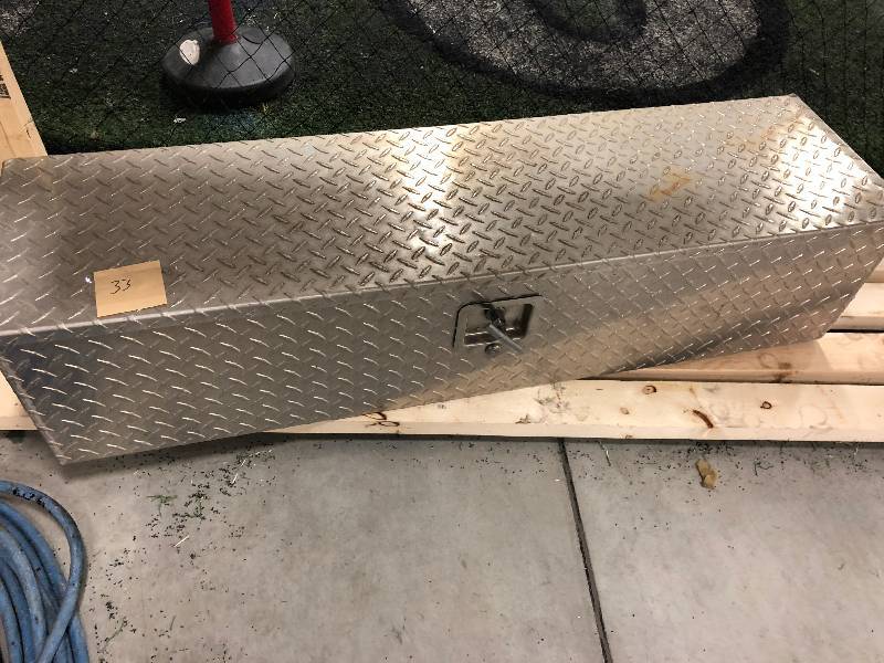 Diamond plate tool chest