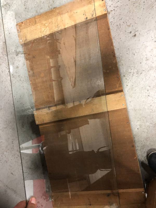 Sheets of tempered glass 2 crates