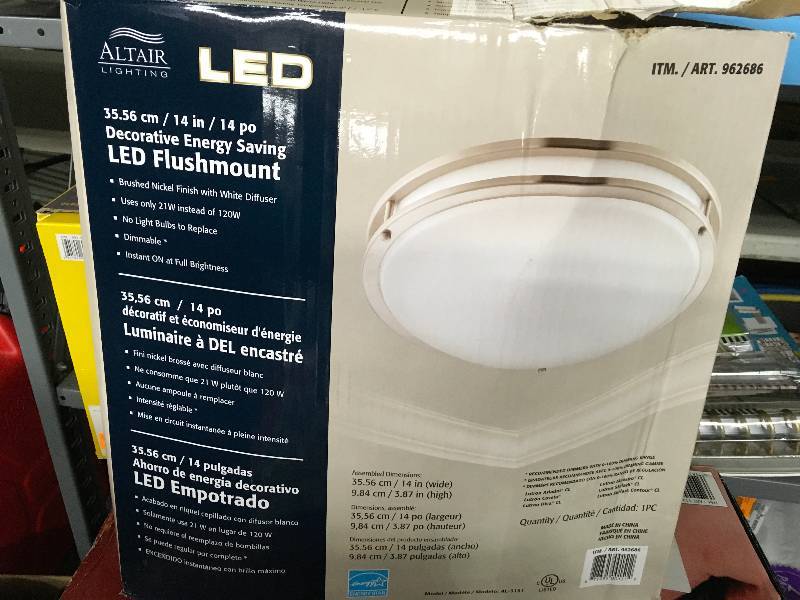 lot 387 image: 14 FLUSH MOUNT LED, MSRP $27.99