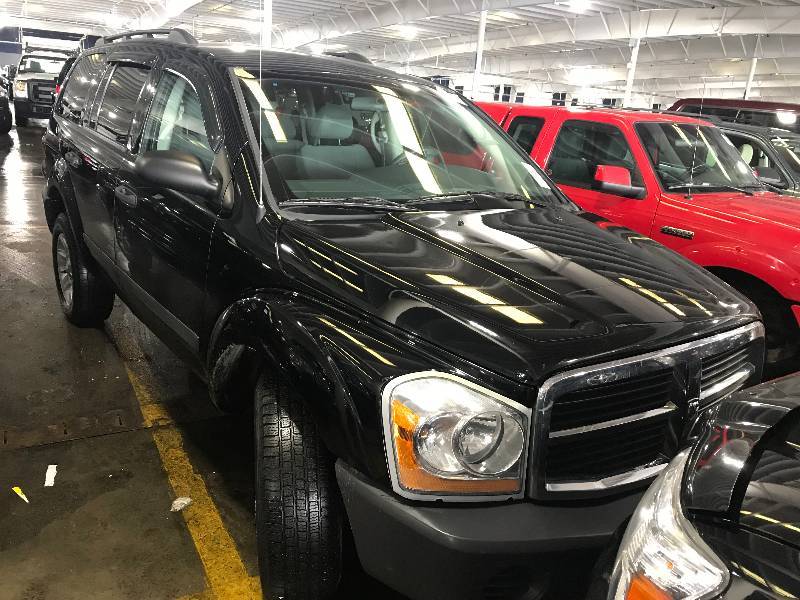 lot 13 image: 2005 Dodge Durango 4x4