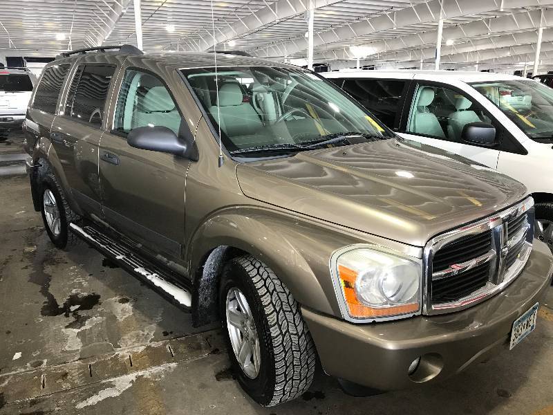 lot 17 image: 2006 Dodge Durango 4x4 SLT